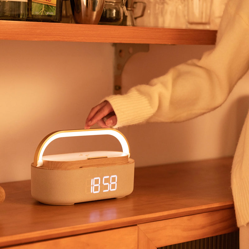 Luminária Multifuncional 5 em 1 Bluetooth e Carregamento Sem Fio